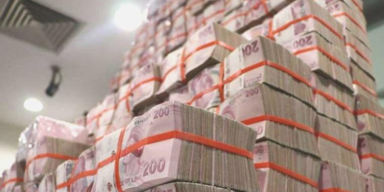 Bütçe yılın birinci 5 ayında 263.6 milyar TL açık verdi