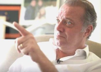 Cem Uzan etkin siyaseti bıraktığını açıkladı