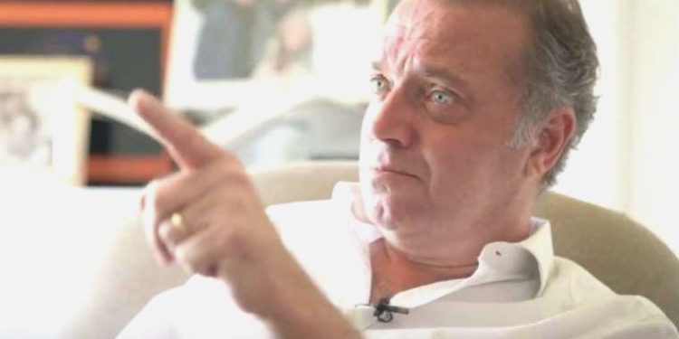 Cem Uzan etkin siyaseti bıraktığını açıkladı