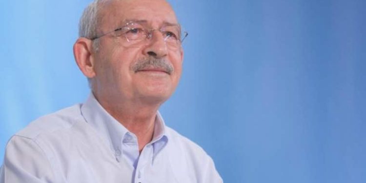 CHP kurmayları, liderlik için Kılıçdaroğlu’nun işaret edeceği ismi açıkladı: Özel’e dayanak verebilir