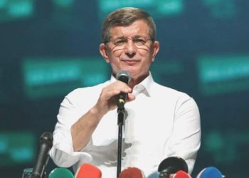 CHP’li Murat Buyruk: Ahmet Davutoğlu, AKP ile işbirliği yaparsa şaşırmam