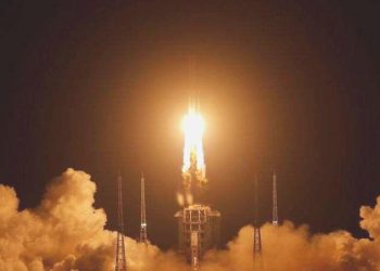 Çin tek roketle 41 uydu fırlatarak bir rekora imza attı