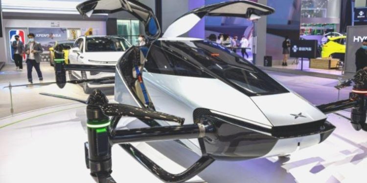 Çin’de “uçan araba” uçuş testi yapıldı