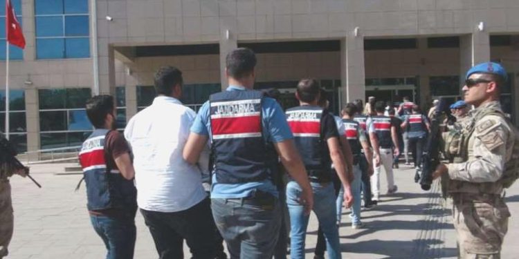 Çobanbey Hudut Kapısı’nda ‘rüşvet’ operasyonu: 10 gözaltı