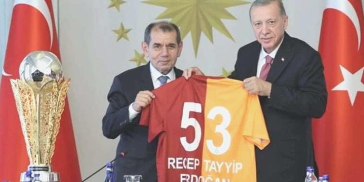 Cumhurbaşkanı Erdoğan, şampiyon Galatasaray’ı kabul etti