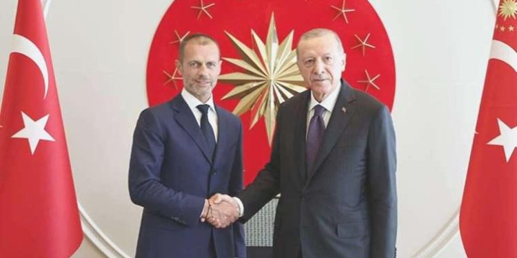 Cumhurbaşkanı Erdoğan, UEFA Lideri Ceferin ile görüştü!