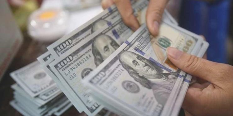 Cumhuriyet tarihinde ele geçirilen en yüksek ölçü: İstanbul’da geçersiz dolar operasyonu!