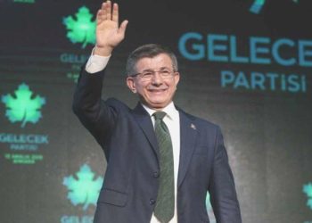 Davutoğlu’ndan iktidara ‘destek’ açıklaması: Yanlışsız yaptığında ‘devam edin’ diyeceğiz!