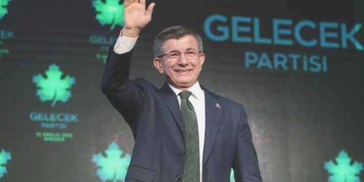 Davutoğlu’ndan iktidara ‘destek’ açıklaması: Yanlışsız yaptığında ‘devam edin’ diyeceğiz!