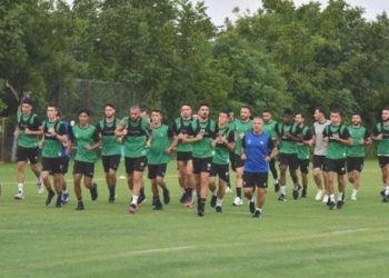 Denizlispor’a hacze giden memurlar çay içip geri döndü