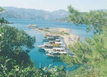 Doğal sit alanına yat limanı