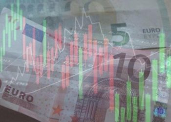 Dövizdeki büyük artış fiyat ve maaşları eritiyor: Kurlar işçiyi yuttu