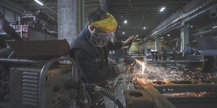 Endüstride çalışan kişi başına üretim endeksi düştü