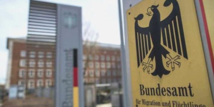 Erasmus’la İtalya’ya giden lise öğrencisi, Almanya’ya iltica etti