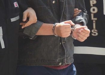 Erdoğan tezahüratı nedeniyle satış yapmadığı öne sürülen esnafa gözaltı