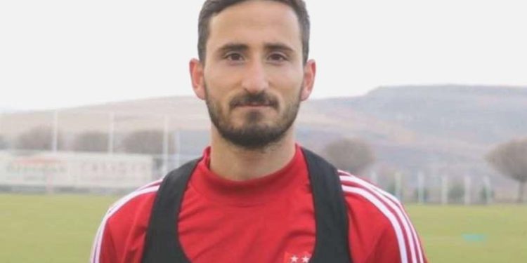 Erdoğan Yeşilyurt kimdir, nereli, kaç yaşında? Erdoğan Yeşilyurt hangi kadrolarda futbol oynadı?