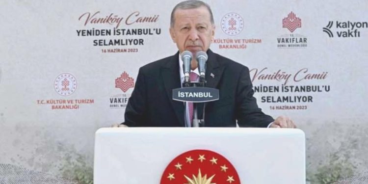 Erdoğan’ın 5’li çete sevdası: Restore edilen Vaniköy Mescidi’nin açılışında Kalyon’a övgüler dizdi