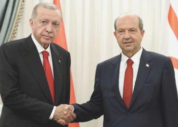 Erdoğan’ın birinci ziyareti KKTC’ye… Cumhurbaşkanı Tatar ile görüştü!