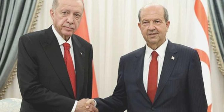 Erdoğan’ın birinci ziyareti KKTC’ye… Cumhurbaşkanı Tatar ile görüştü!