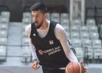 Erkan Veyseloğlu kimdir, kaç yaşında, nereli? Erkan Veyseloğlu hangi ekiplerde basketbol oynadı?