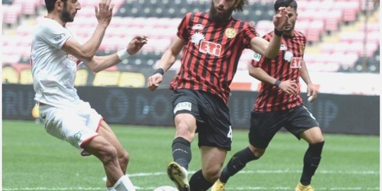 Eskişehirspor küme düşmenin kaldırılmasını istiyor