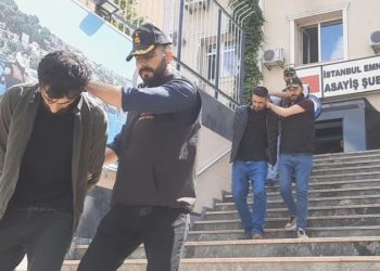 Fatih’te arabada bulunan cesetle ilgili 5 gözaltı