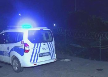Fatih’te kıyı kenarında erkek cesedi bulundu
