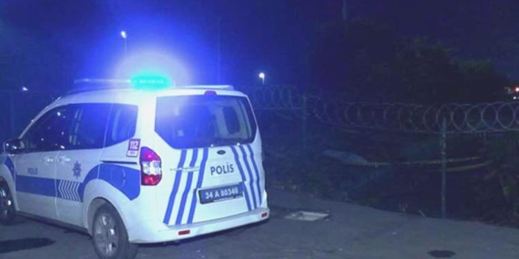 Fatih’te kıyı kenarında erkek cesedi bulundu