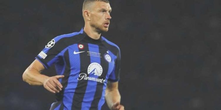 Fenerbahçe, Edin Dzeko ile tekrar görüşecek