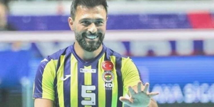 Fenerbahçe HDI Sigorta, 5 oyuncusu ile kontrat uzattı