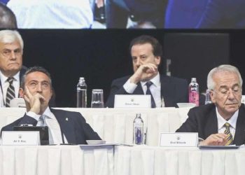 Fenerbahçe idaresi ibra edildi