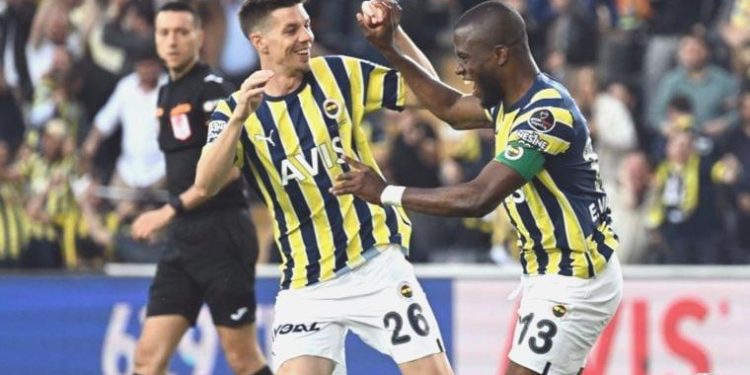 Fenerbahçeli futbolcu Enner Valencia krallık hazırlığında!