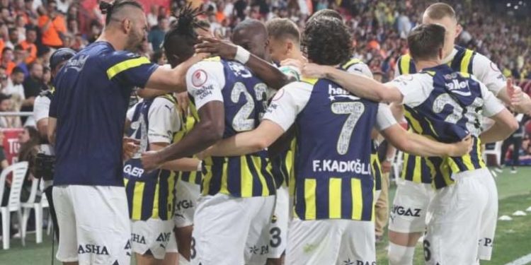Fenerbahçeli futbolcu Michy Batshuayi’den tarihi gol