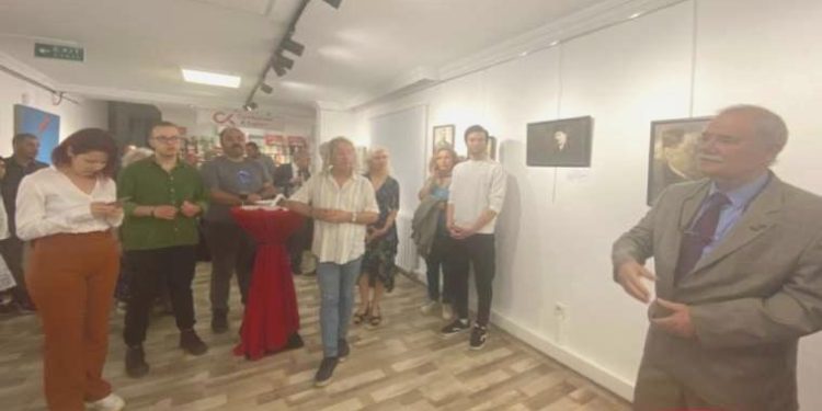 ‘Fotoğraflarla Cumhuriyet Kurucuları’ standı açıldı