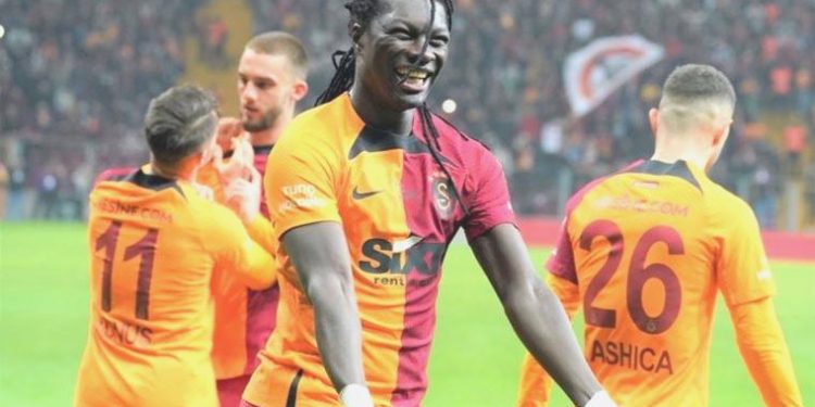 Galatasaray’dan Bafetimbi Gomis’e veda