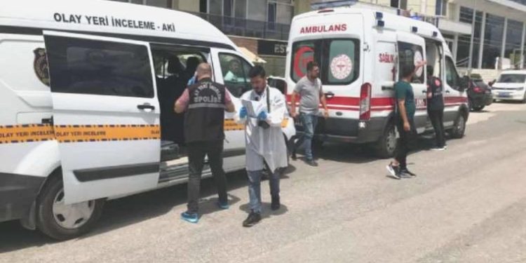 Genç avukat ofisinde meyyit bulundu!