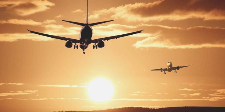 Havayolu firması, uçağa binmeden evvel yolcuları tartacak