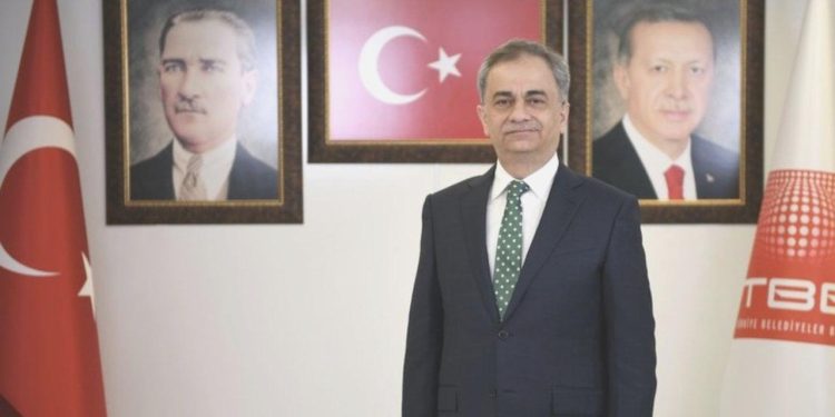 Hayri Baraçlı kimdir, kaç yaşında, nereli ve hangi vazifelerde bulundu?