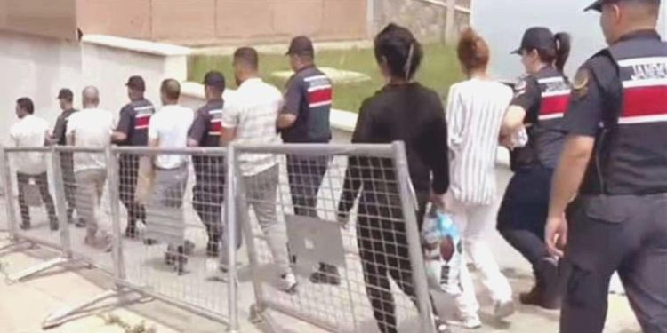 ‘Hazine toprakları imara açılacak’ vaadiyle milyonluk dolandırıcılık… 5 tutuklama!