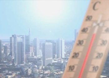 Hindistan’da çok sıcaklar nedeniyle 98 kişi öldü