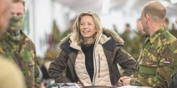 Hollanda’dan Ukrayna çıkışı: NATO, F-16’ları gelecekte kullanabilir