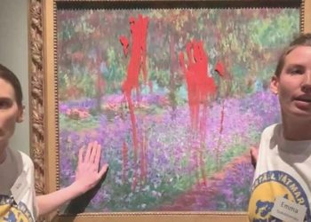 İklim aktivistlerinden Monet’nin tablosuna boyalı hücum