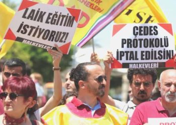 İmamların okullara girmesine yansılar sürüyor: Gericilere geçit yok