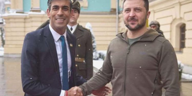 İngiltere’den Ukrayna’ya insani yardım