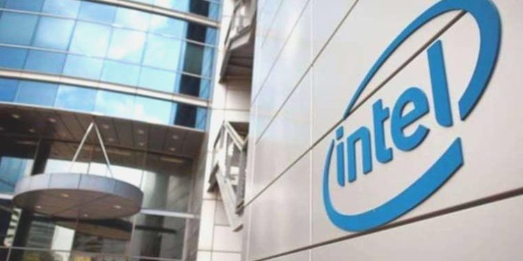 Intel yeni çip fabrikası için Polonya’yı seçti