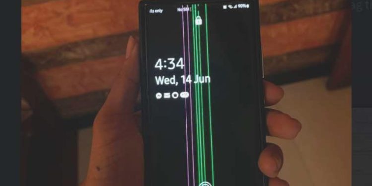 iPhone’a döndü! Güncelleme sonrası Samsung telefonlar bozuldu