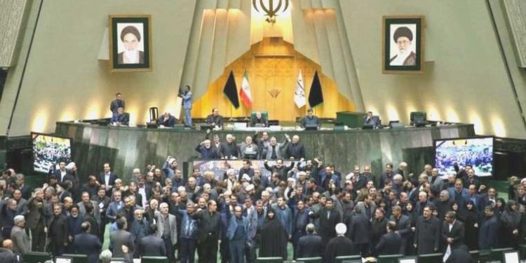 İran-Taliban ortasındaki su krizi münasebetleri geriyor