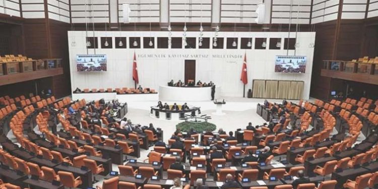 İsmail Saymaz: Üç parti Meclis’te küme konusunda anlaştı