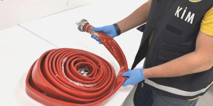 İstanbul Havalimanı’nda operasyon: Yangın hortumunun içinden ‘uyuşturucu’ çıktı