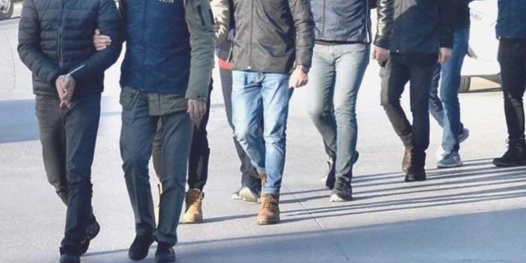 İstanbul merkezli 5 vilayette FETÖ operasyonu: 28 gözaltı